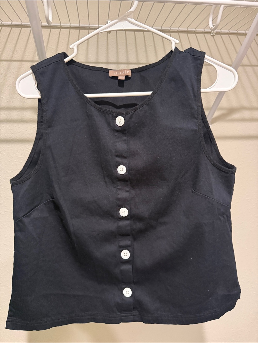 Lilla P Black Button-Front Sleeveless Tank